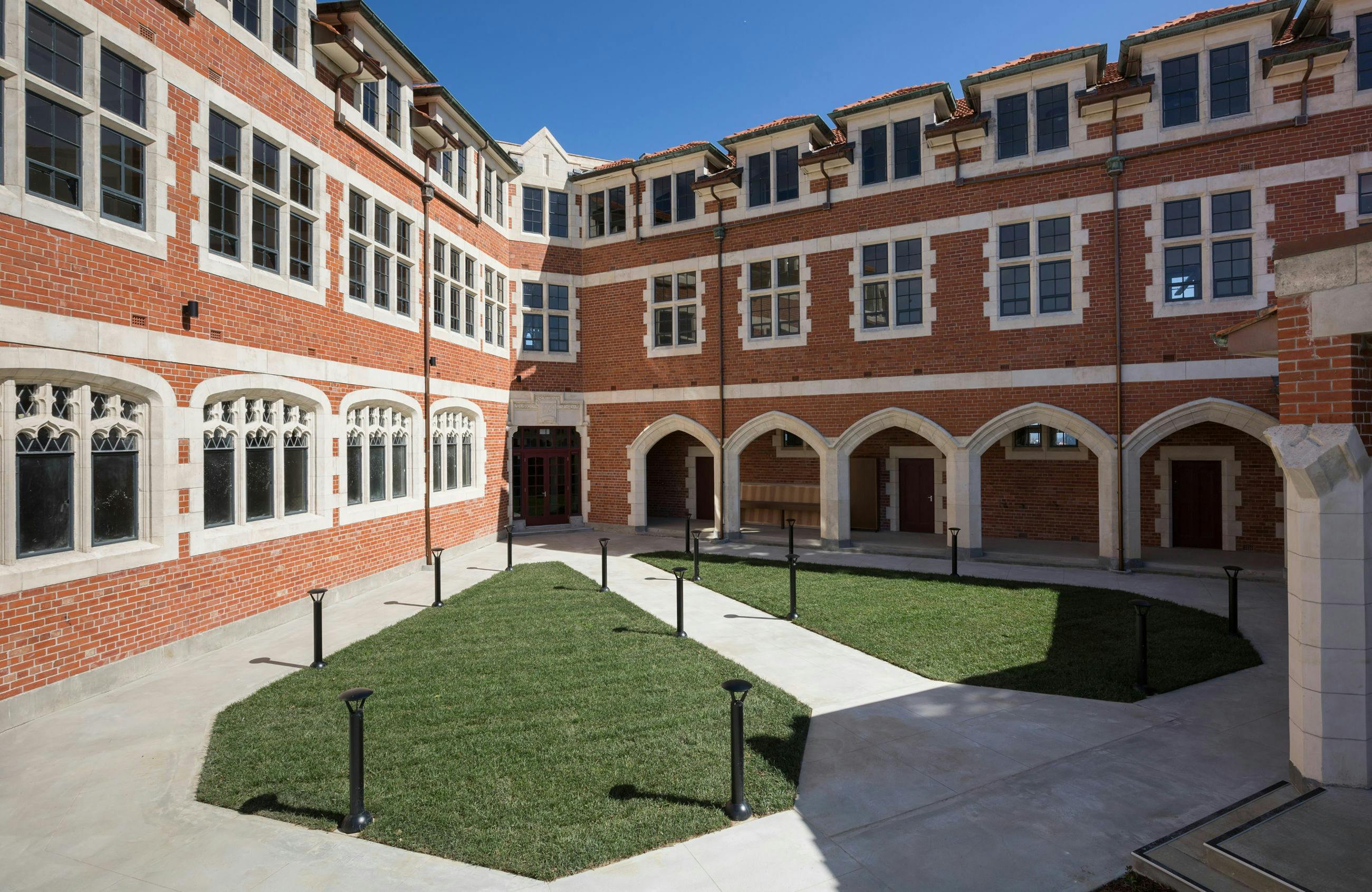 CSI Courtyard2 3 of 10 copy